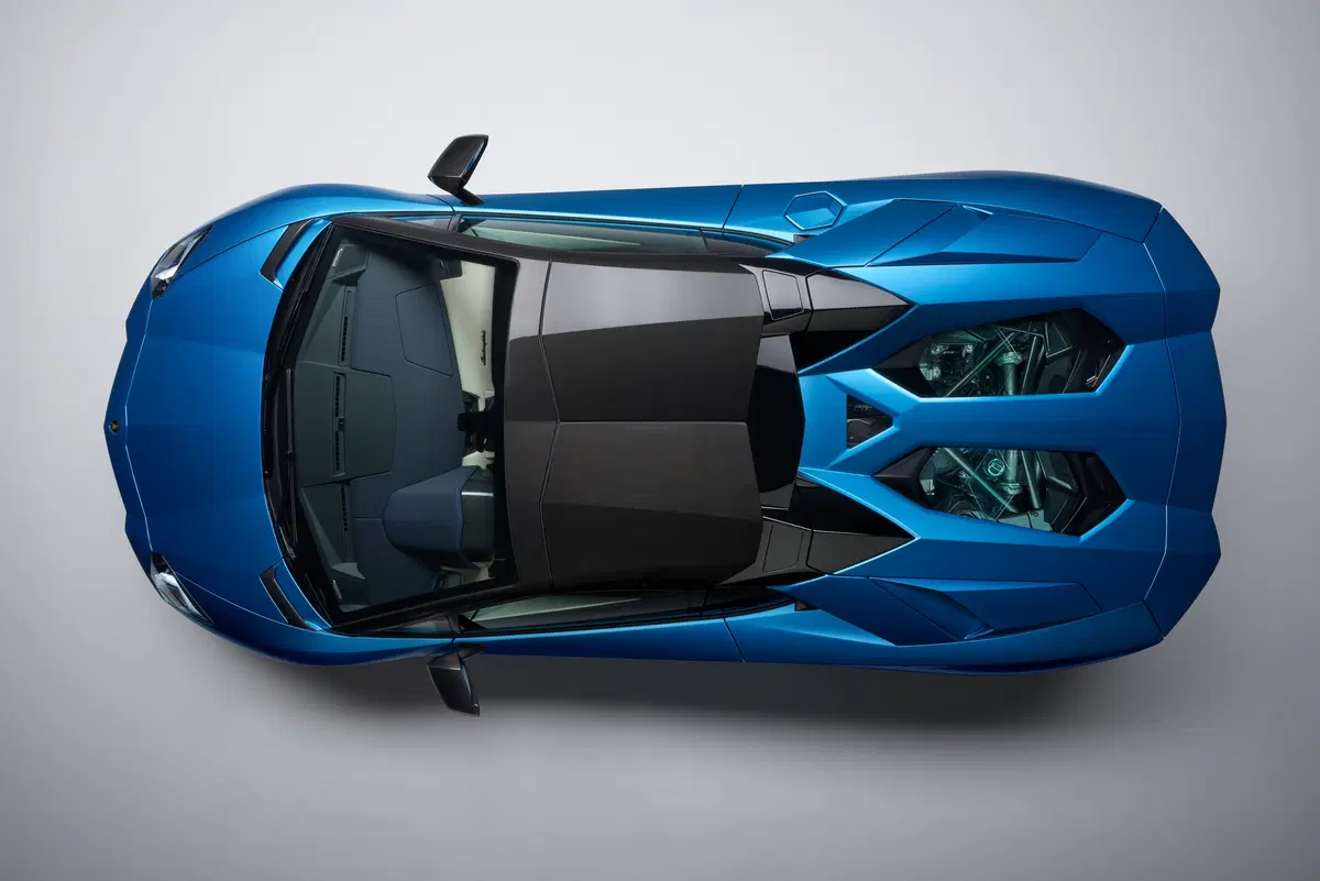 Lamborghini Aventador S Roadster, debutto a Francoforte (8)