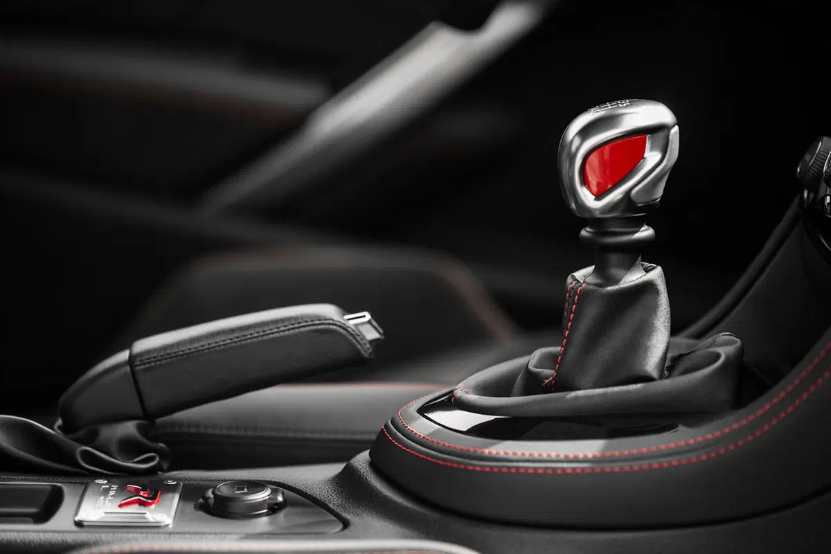 Quale Peugeot, Confronto: 308 GTi by PS Vs RCZ R