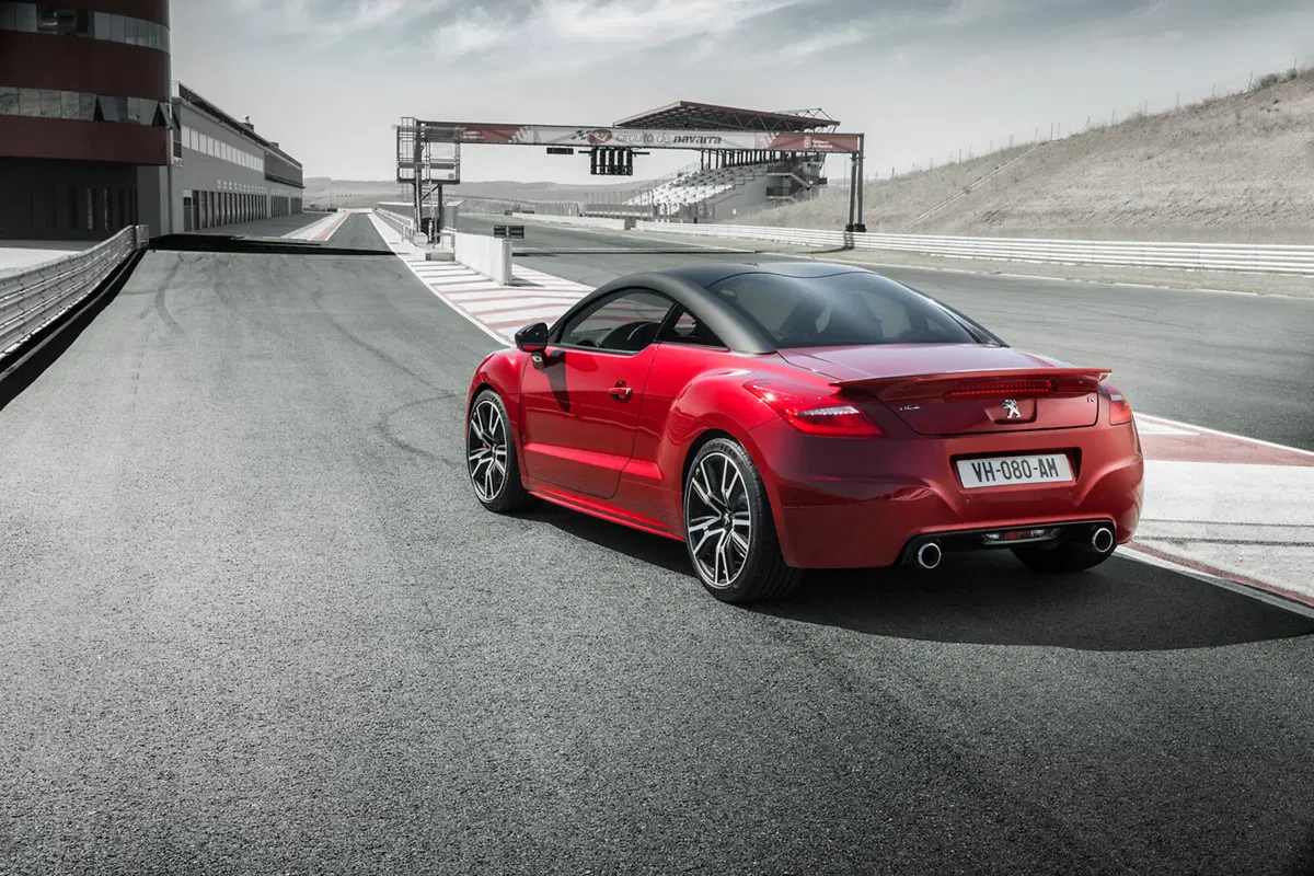Quale Peugeot, Confronto: 308 GTi by PS Vs RCZ R (12)