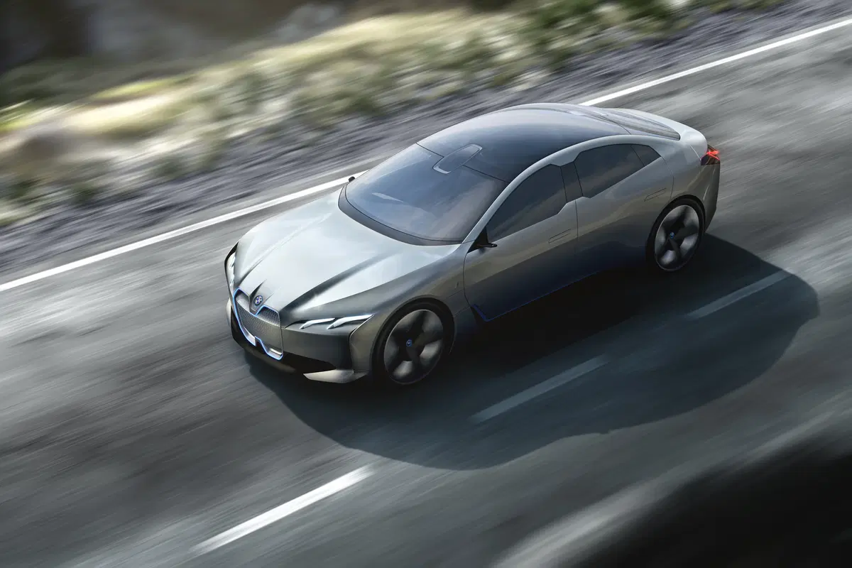 BMW i Vision Dynamics al Salone di Francoforte 2017 (4)