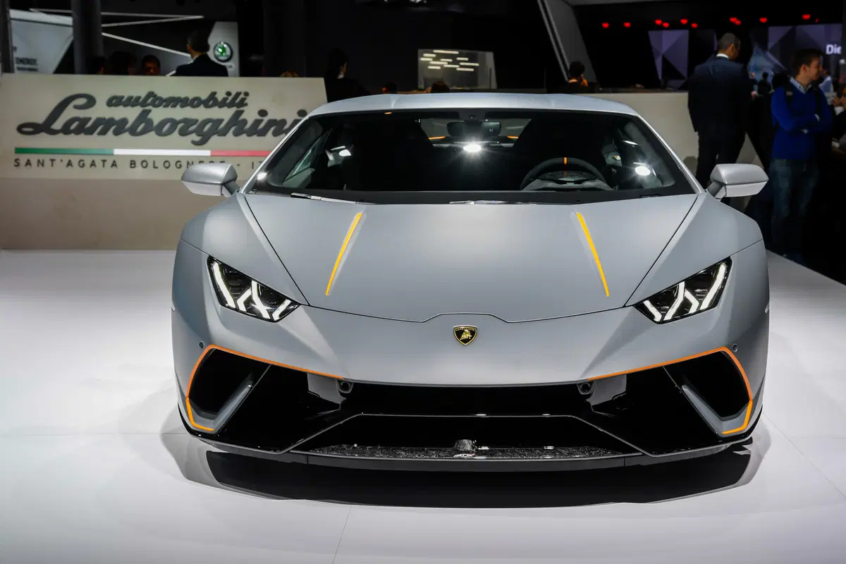Lamborghini Aventador S Roadster, debutto a Francoforte (3)