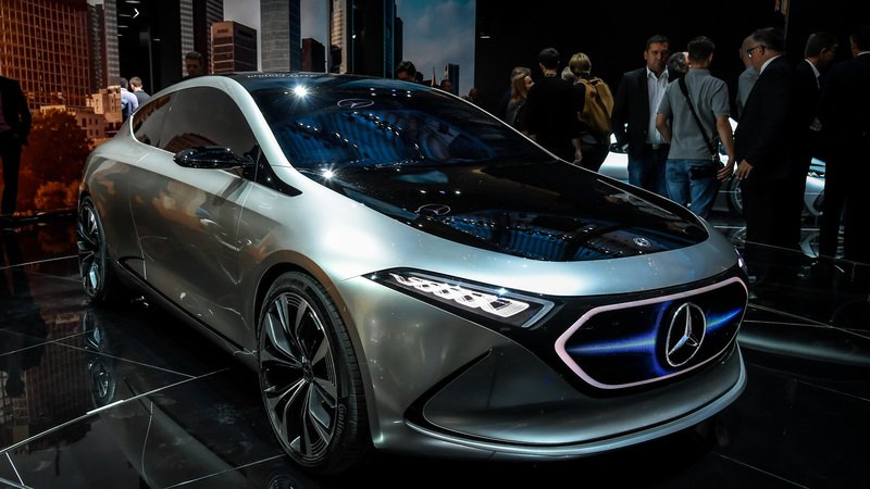 Mercedes EQ A concept, il futuro al Salone di Francoforte 2017 [Video]