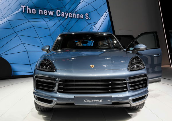 Porsche Cayenne, ecco la terza generazione [Video]