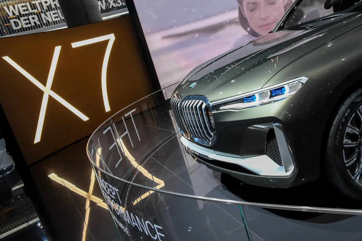 BMW Concept X7 iPerformance al Salone di Francoforte 2017 (2)