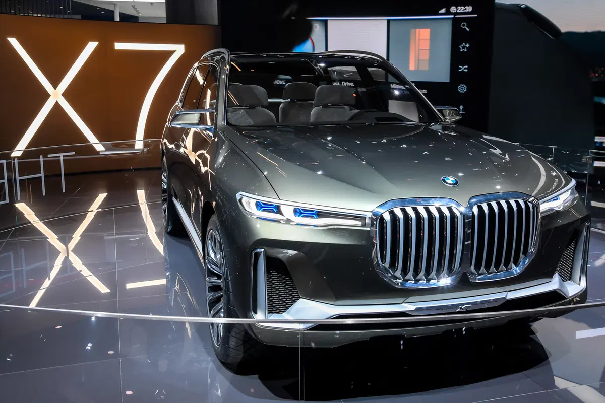 BMW Concept X7 iPerformance al Salone di Francoforte 2017 (10)