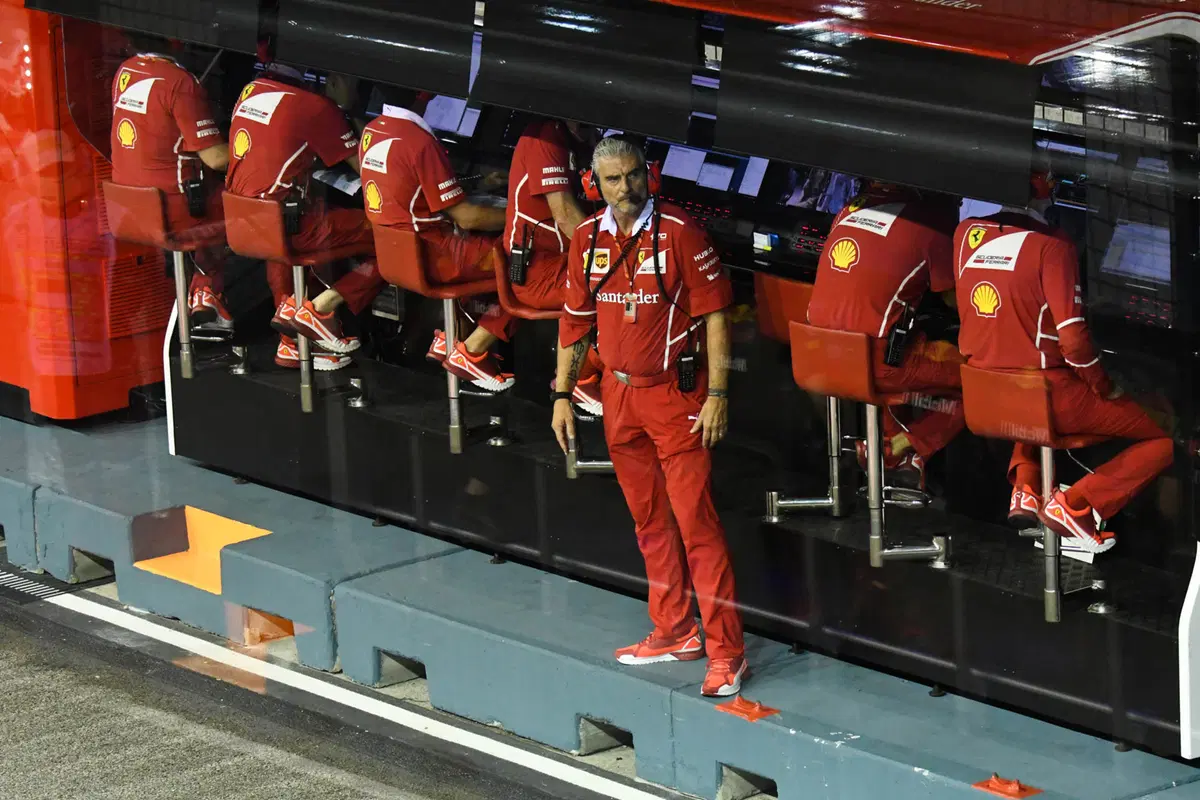 F1, GP Singapore 2017: pole per Vettel (16)