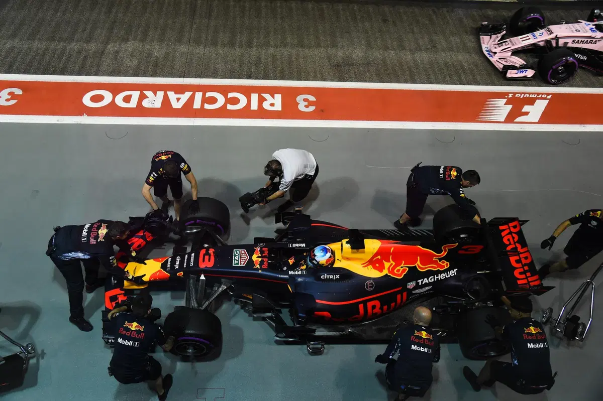 F1, GP Singapore 2017: pole per Vettel (3)