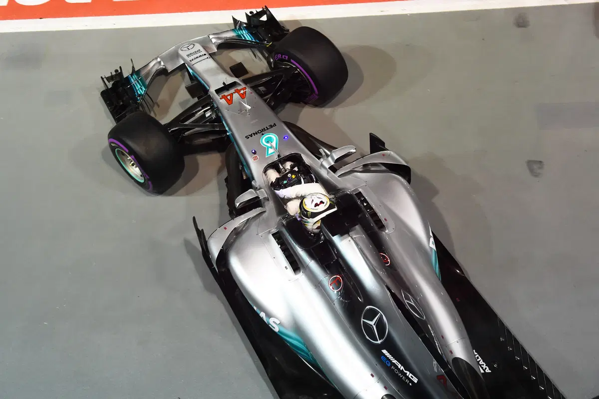 F1, GP Singapore 2017: pole per Vettel (5)