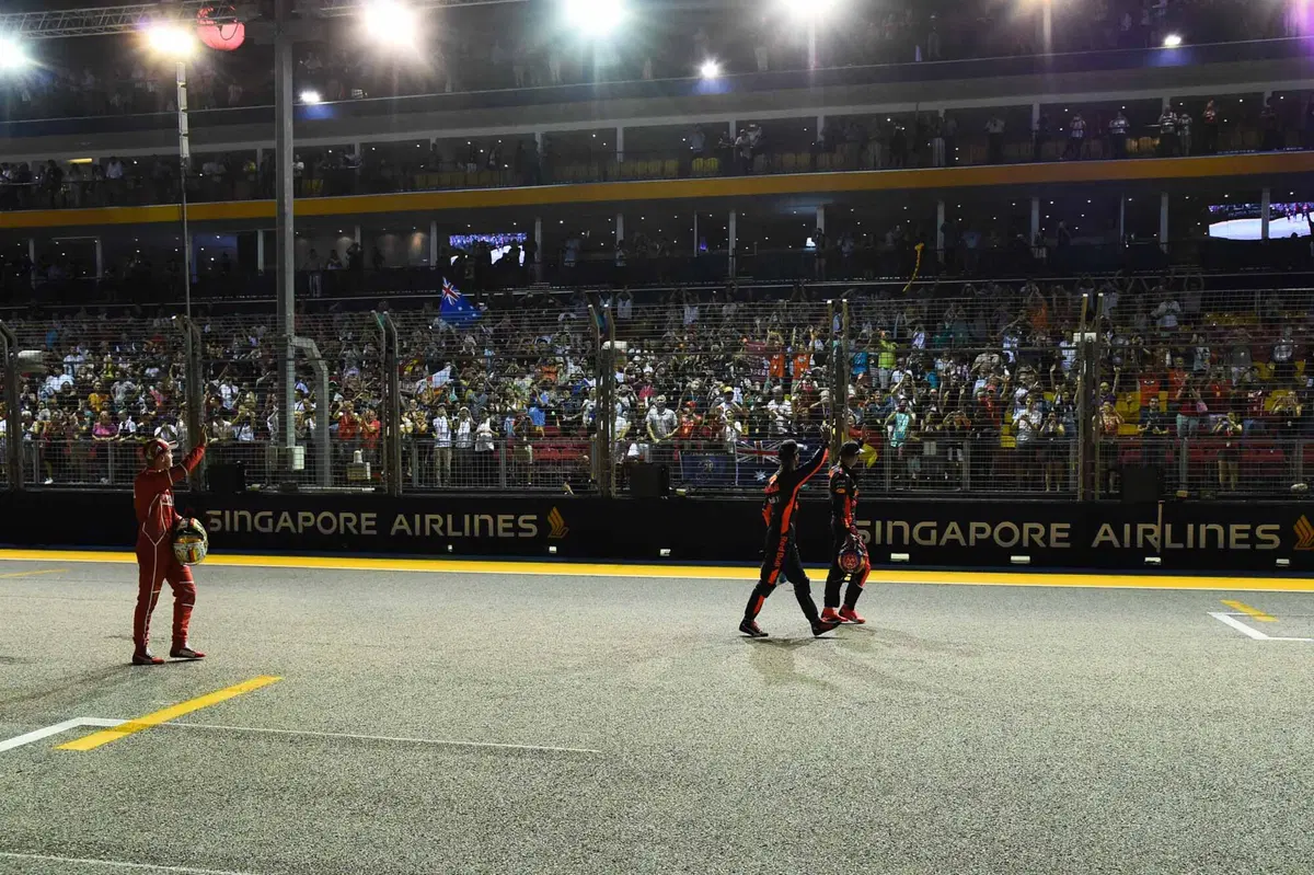 F1, GP Singapore 2017: pole per Vettel (12)