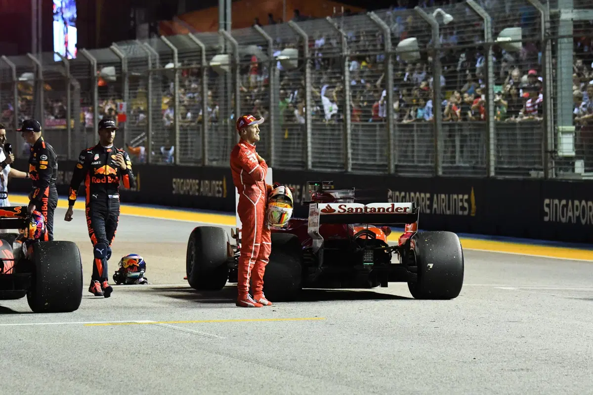 F1, GP Singapore 2017: pole per Vettel (19)