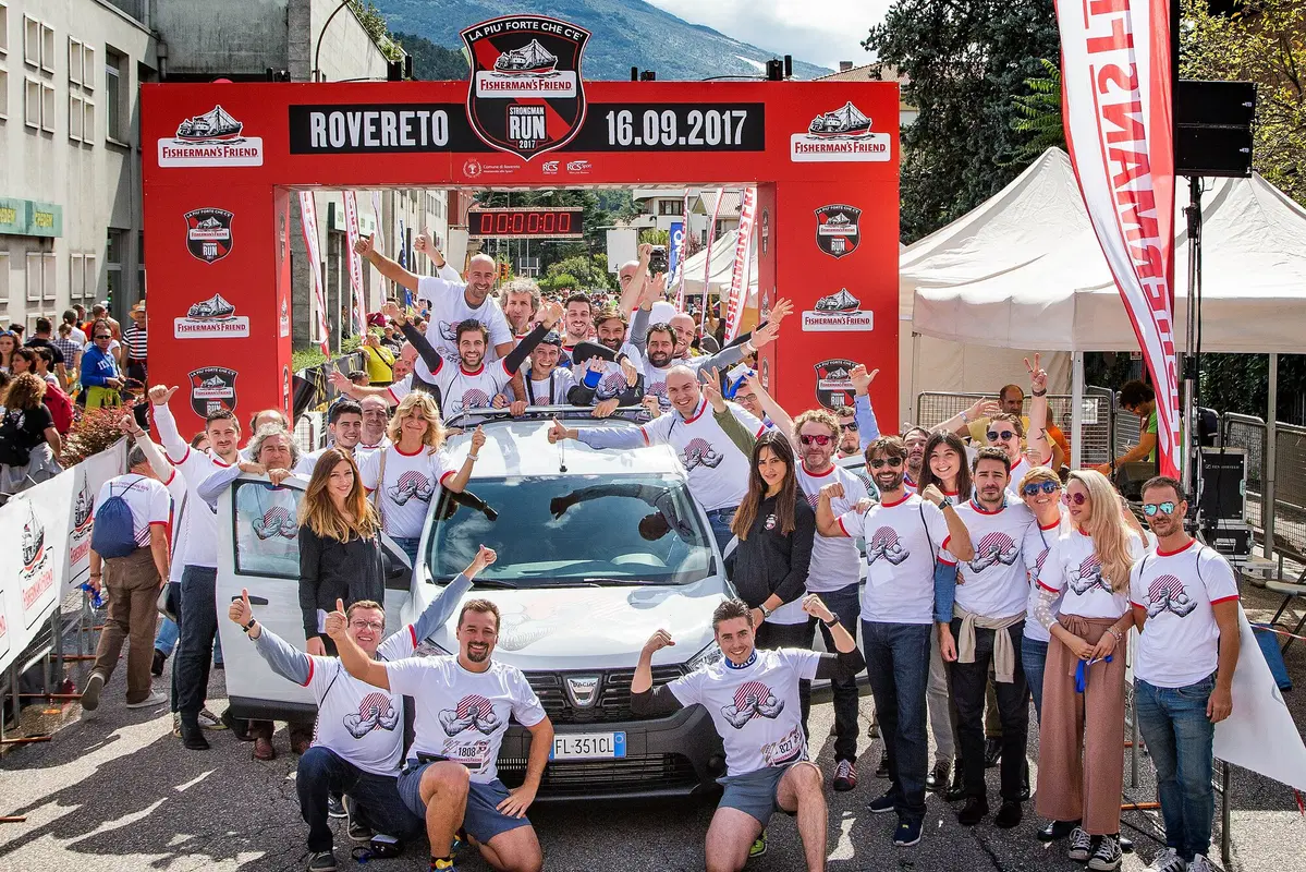 Nuovo Dacia Dokker Pick-Up: debutto alla Fisherman Strongmanrun (9)