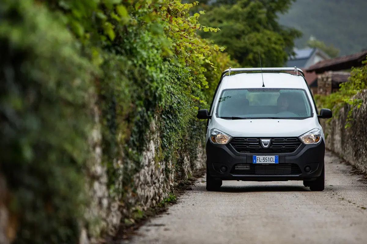 Nuovo Dacia Dokker Pick-Up: debutto alla Fisherman Strongmanrun (22)
