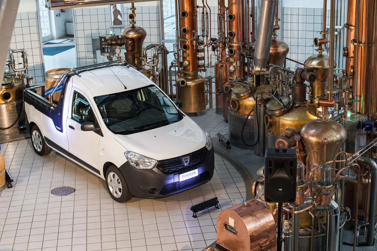 Nuovo Dacia Dokker Pick-Up: debutto alla Fisherman Strongmanrun (29)