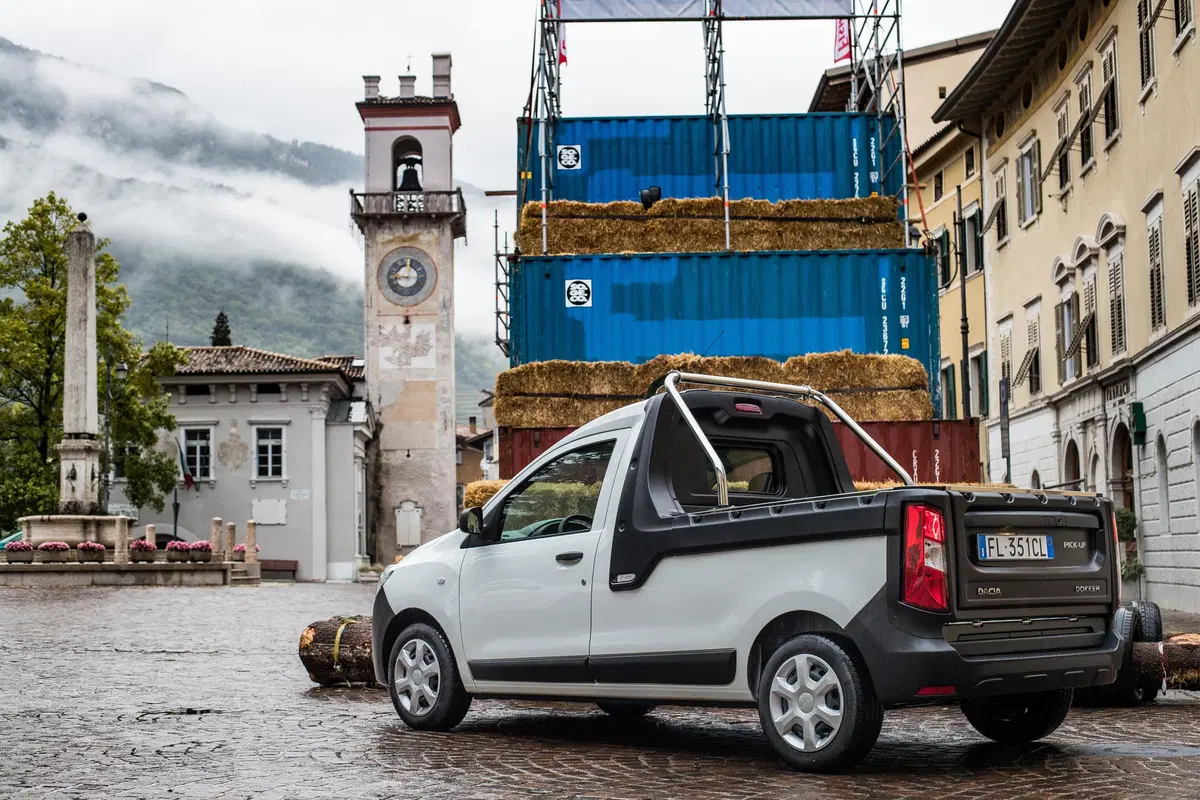 Nuovo Dacia Dokker Pick-Up: debutto alla Fisherman Strongmanrun (27)