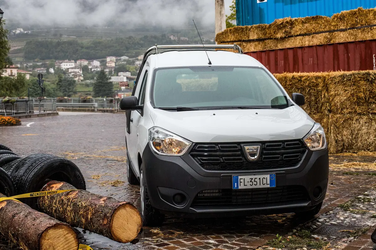Nuovo Dacia Dokker Pick-Up: debutto alla Fisherman Strongmanrun (28)