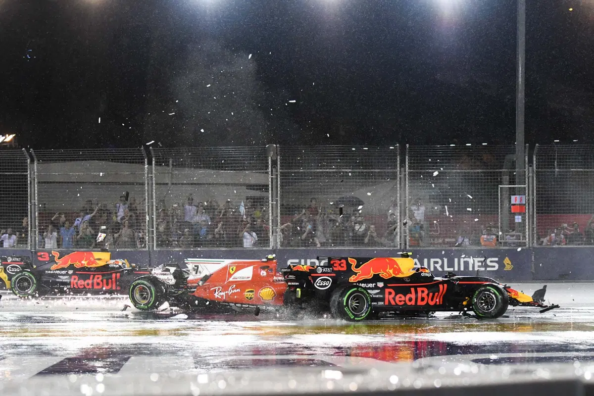 F1, GP Singapore 2017: vince Hamilton (52)