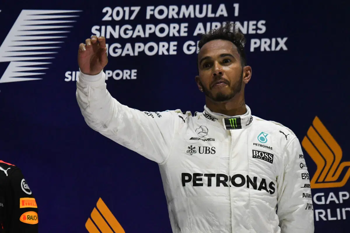 F1, GP Singapore 2017: vince Hamilton (57)