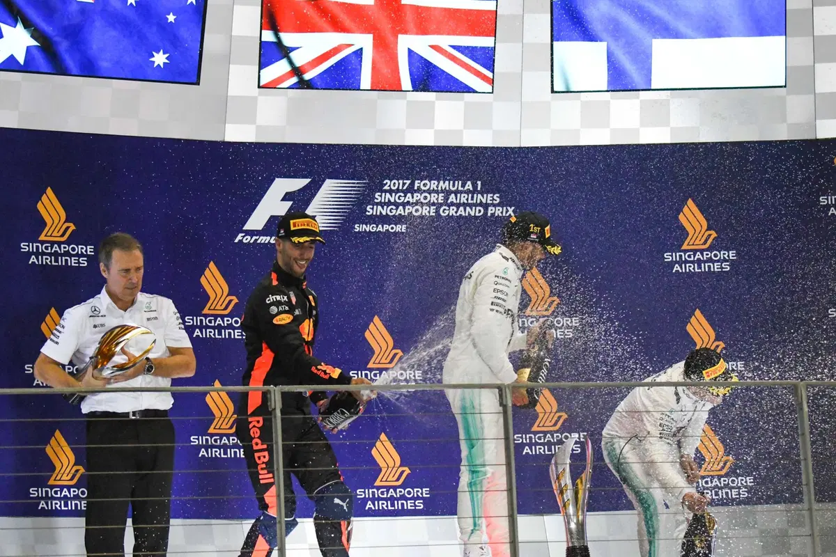 F1, GP Singapore 2017: vince Hamilton (60)