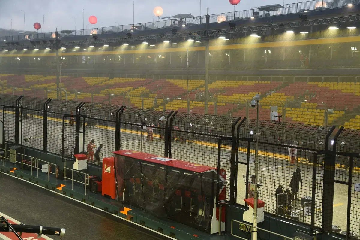 F1, GP Singapore 2017: vince Hamilton (3)