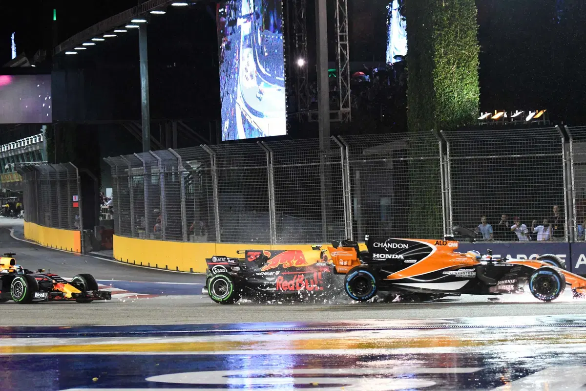 F1, GP Singapore 2017: vince Hamilton (46)