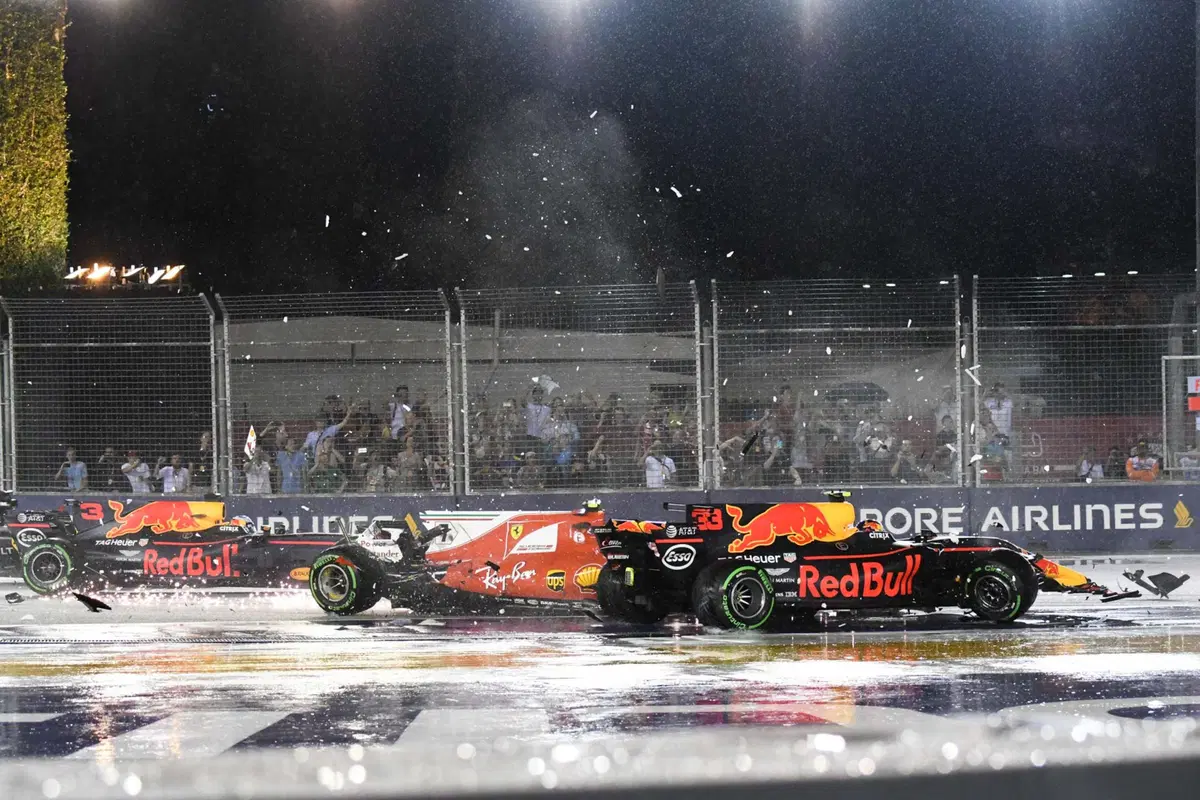F1, GP Singapore 2017: vince Hamilton (53)