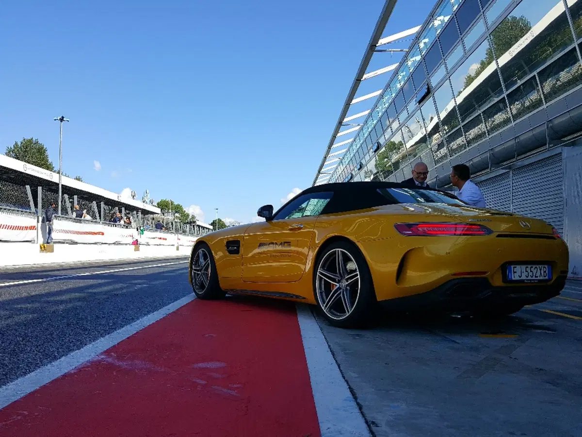 Performance Day Anniversary 50: AMG in pista Monza, per tutti (10)