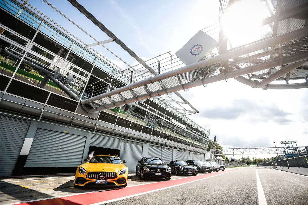 Performance Day Anniversary 50: AMG in pista Monza, per tutti (23)