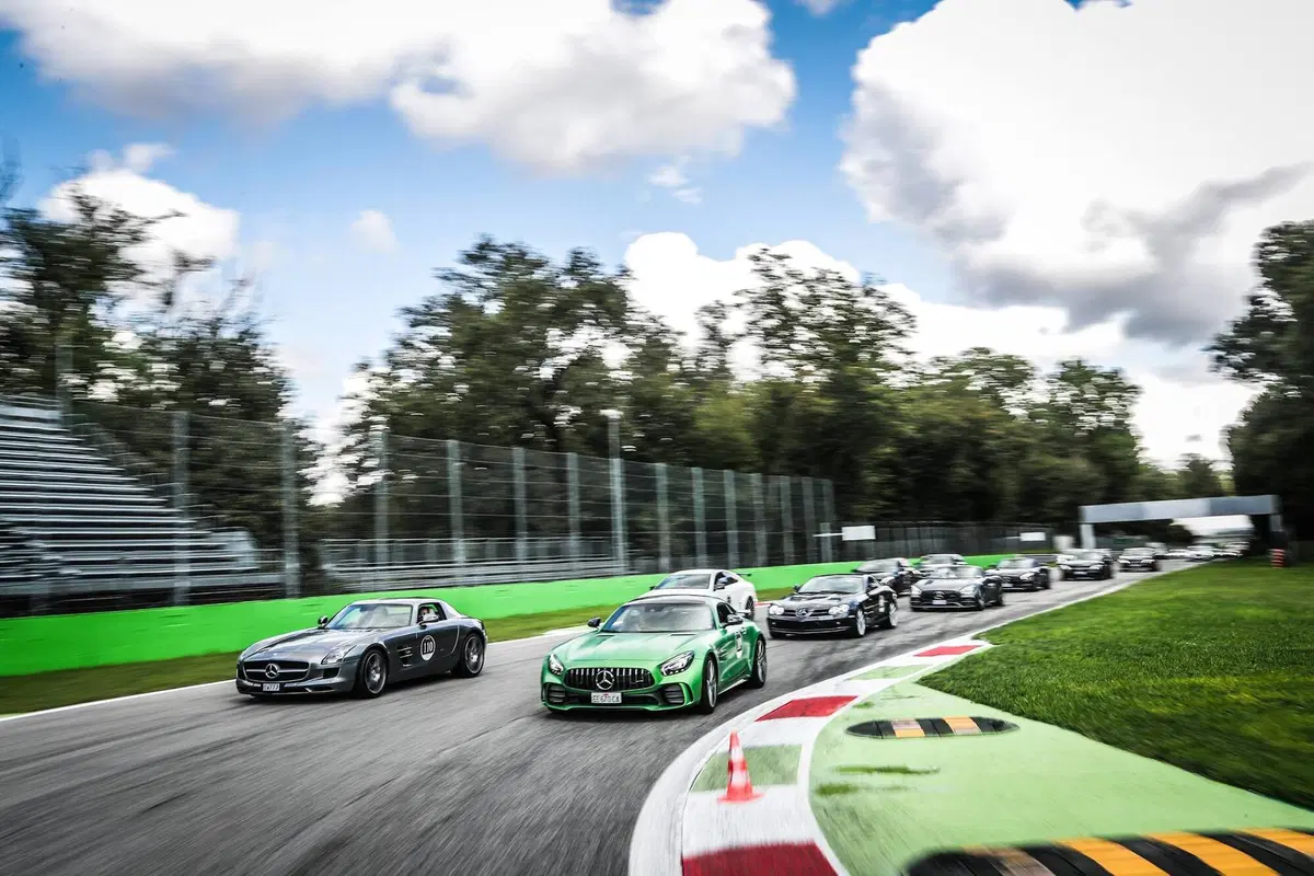 Performance Day Anniversary 50: AMG in pista Monza, per tutti (38)