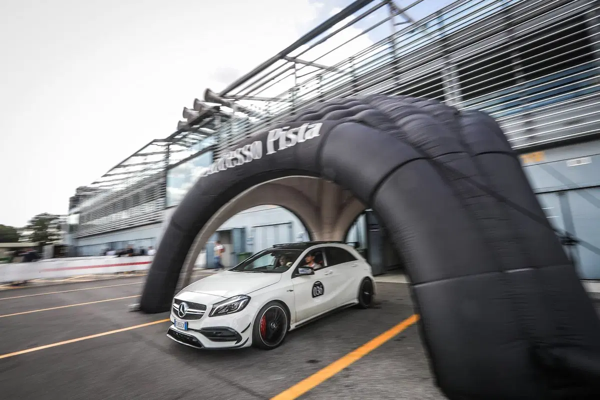 Performance Day Anniversary 50: AMG in pista Monza, per tutti