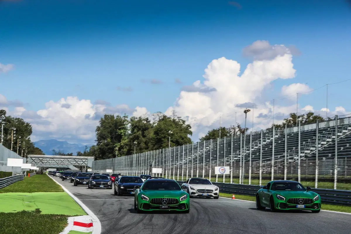 Performance Day Anniversary 50: AMG in pista Monza, per tutti (34)