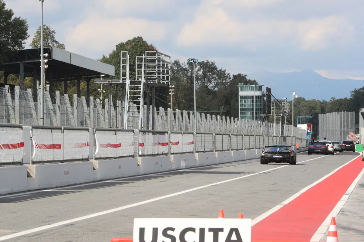 Performance Day Anniversary 50: AMG festeggia in pista a Monza (4)