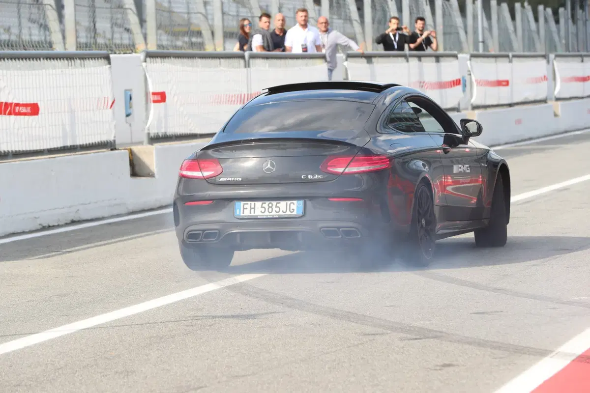 Performance Day Anniversary 50: AMG festeggia in pista a Monza (3)