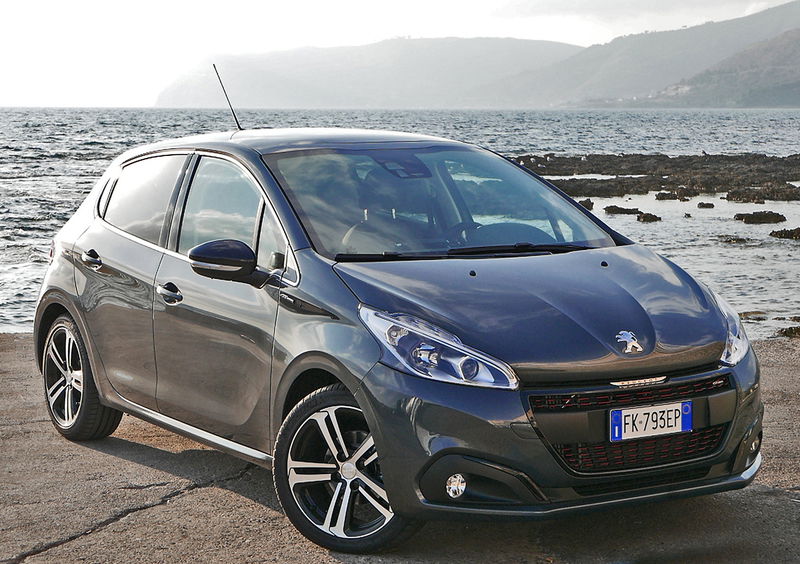 Peugeot 208 GT Line, quasi... GTi