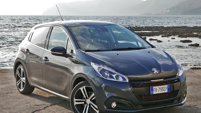 Peugeot 208 GT Line, quasi... GTi