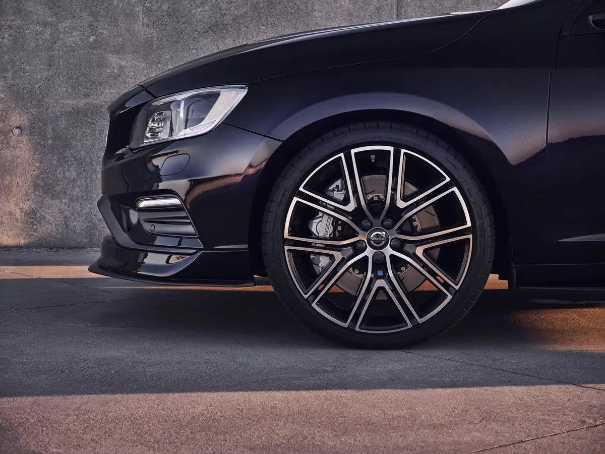 Volvo S60 e V60 Polestar, le scandinave dall'anima “racing” (4)