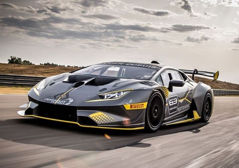 Lamborghini Huracan Super Trofeo EVO, squalo da pista [Video]