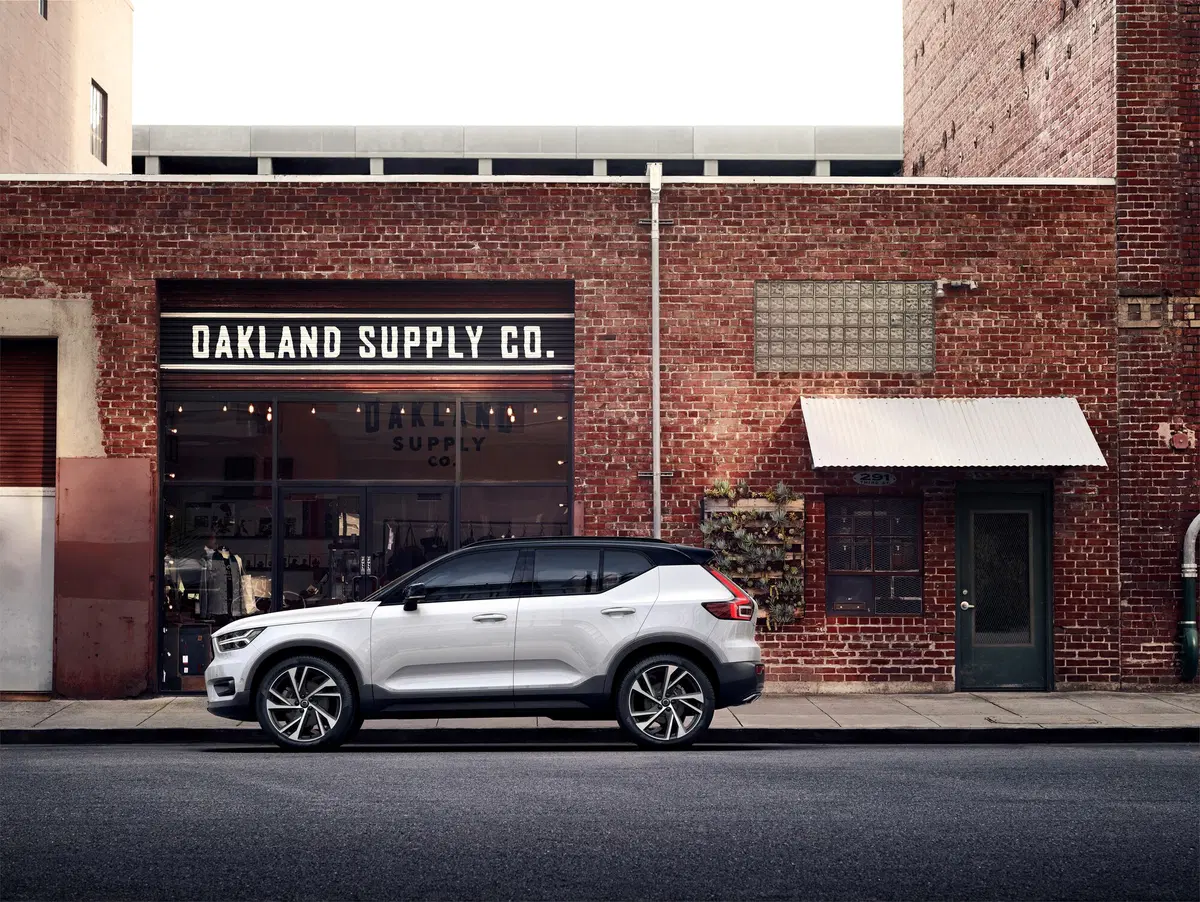 Volvo XC40, svelato il SUV compatto della casa svedese (19)