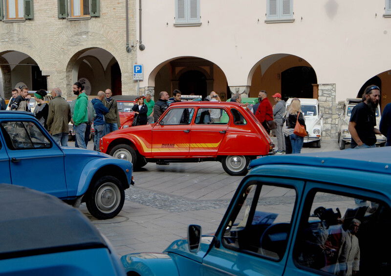 Citroen Dyane, il raduno per i suoi primi 50 anni 