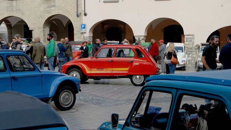 Citroen Dyane, il raduno per i suoi primi 50 anni 