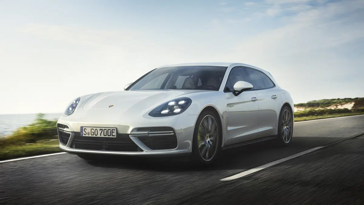 Porsche Panamera Turbo S E-Hybrid Sport Turismo, wagon da 680 CV (4)
