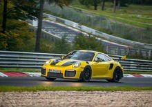 Porsche 911 GT2 RS, la 911 più veloce sul Nürburgring [Video]