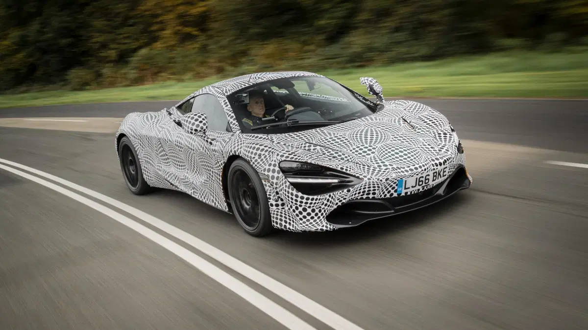 McLaren BP23, le prime immagini della nuova hypercar (3)