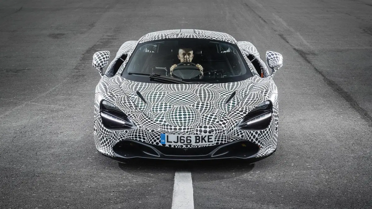 McLaren BP23, le prime immagini della nuova hypercar (2)