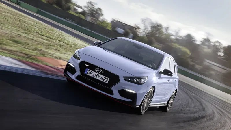 Hyundai i30 N, all'assalto di Golf GTI e Megane RS con 275 CV [Video] 