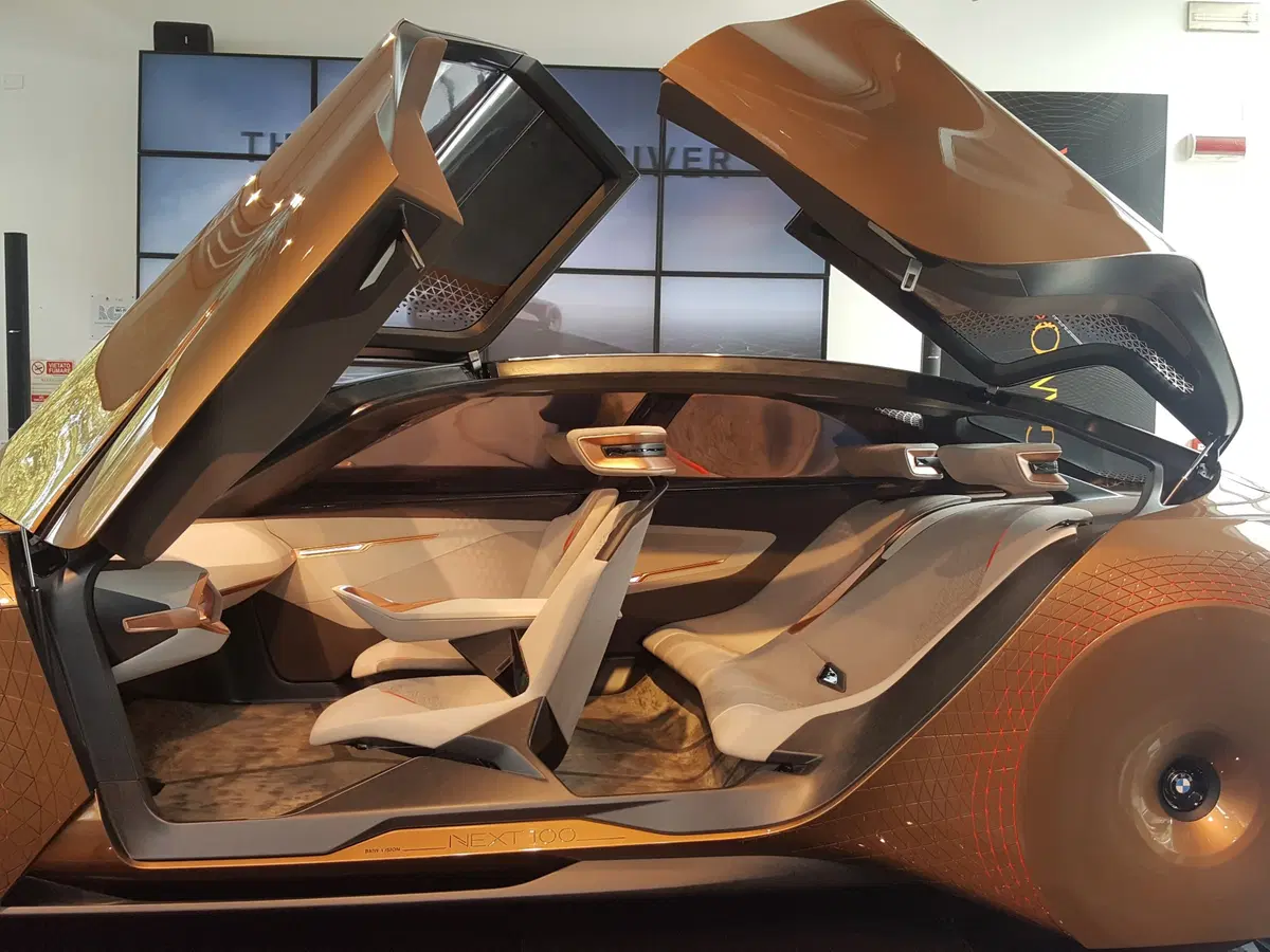 Bmw a BergamoScienza 2017: la Vision Next 100 per la prima volta in Italia (6)