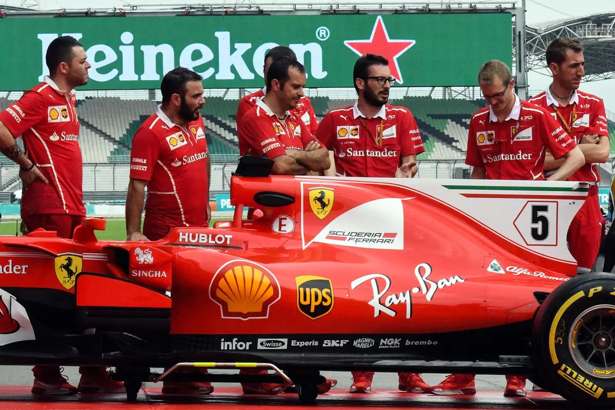 F1, GP Malesia 2017, FP2: Vettel davanti a tutti (25)