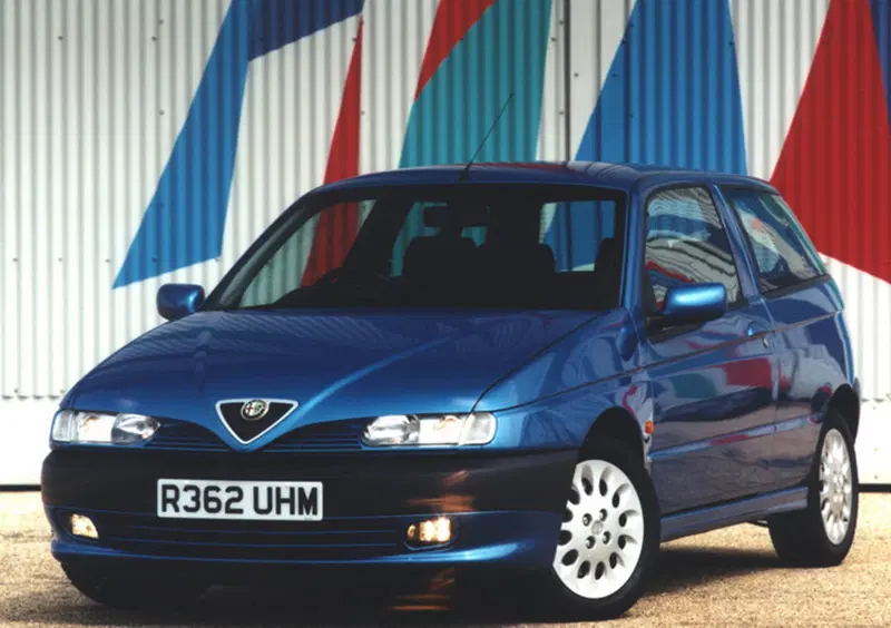 Alfa Romeo 145 (1994-01) (4)