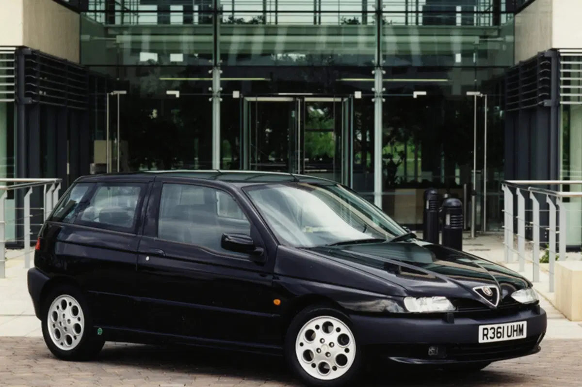 Alfa Romeo 145 1.8i 16V Twin Spark cat L (6)