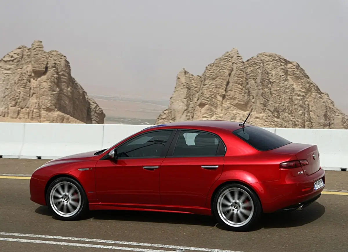 Alfa Romeo 159 2.4 JTDm 20V Exclusive (4)