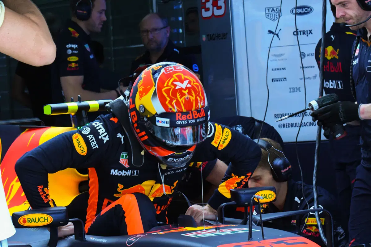 F1, GP Malesia 2017: pole per Hamilton. Vettel ultimo (23)